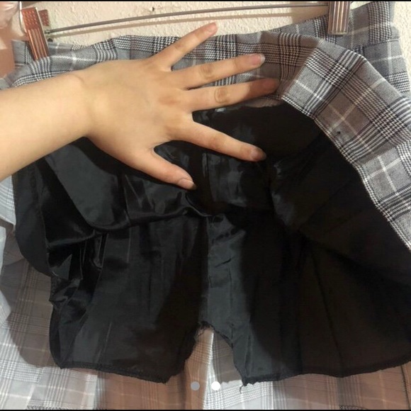grey tartan schoolgirl pleated skirt - Picture 2 of 2